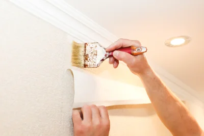 Pose de papier peint à la Malhoure — revêtements muraux et toiles de verre